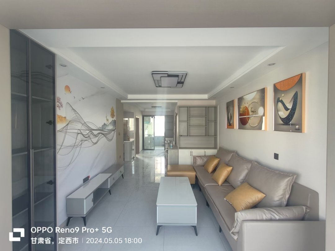 丽景园B区,丽景苑B区两室两厅,精装未入住,可按揭9
