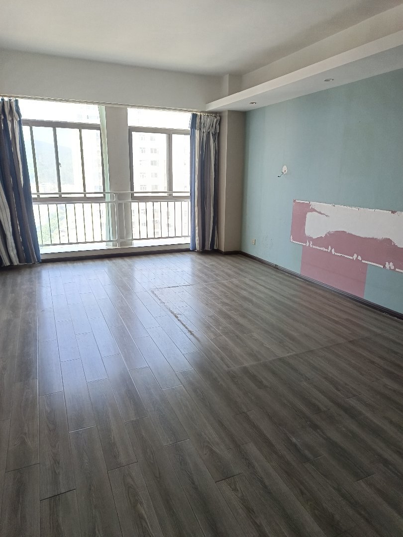 绅园大厦,绅园大厦46.73㎡1室1厅1卫精装,看房有钥匙4