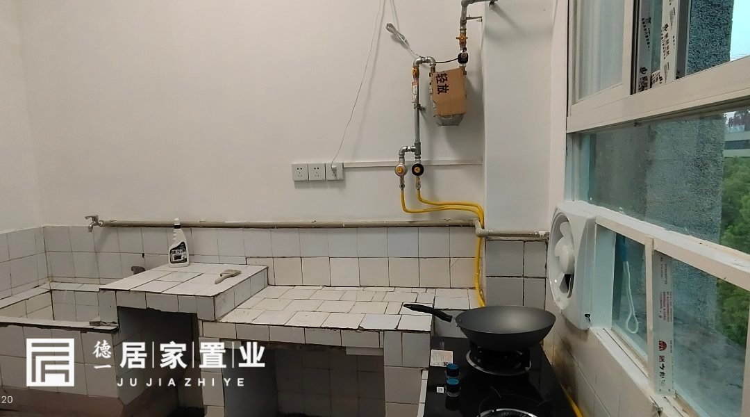 电影公司小区,建设街城中实验小学旁边,电影公司,2房,有院子5