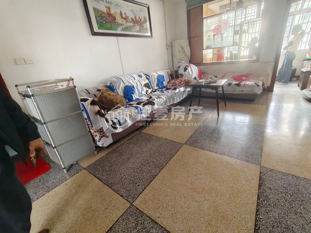 福苑小区,南城体育馆附近步梯好房2