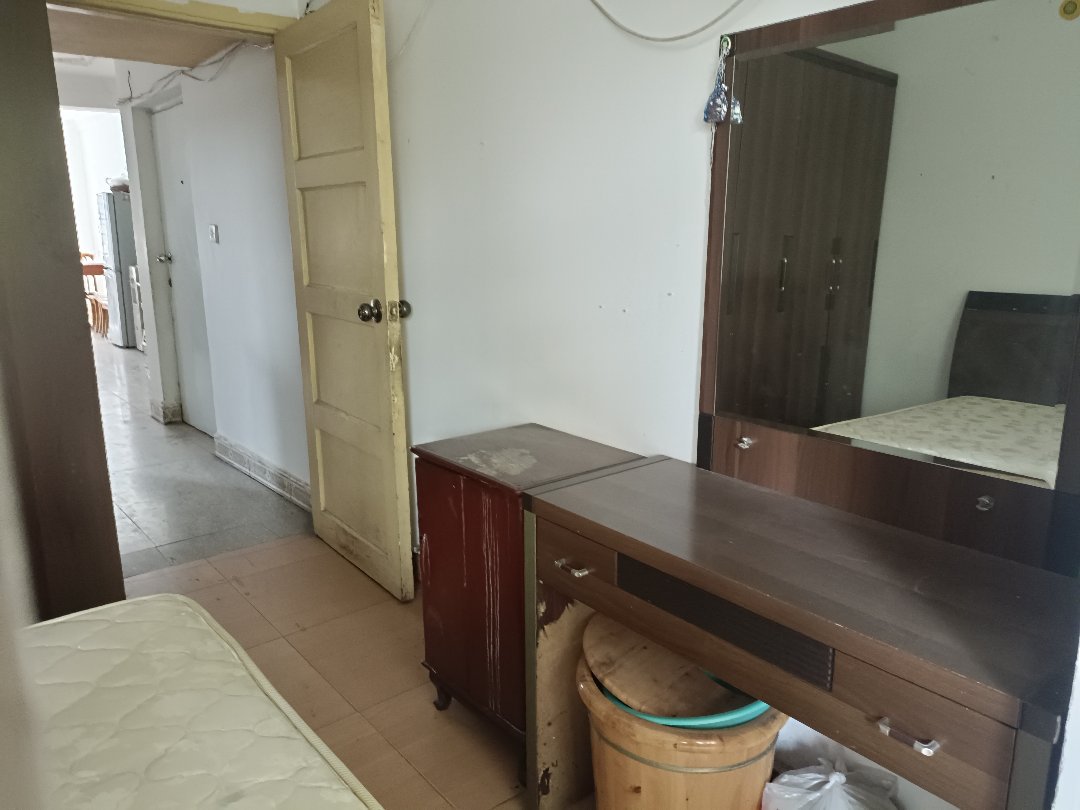 铁路小区东区,铁路小区东区好房出售!此房两证全!房主急售,价格可议!7