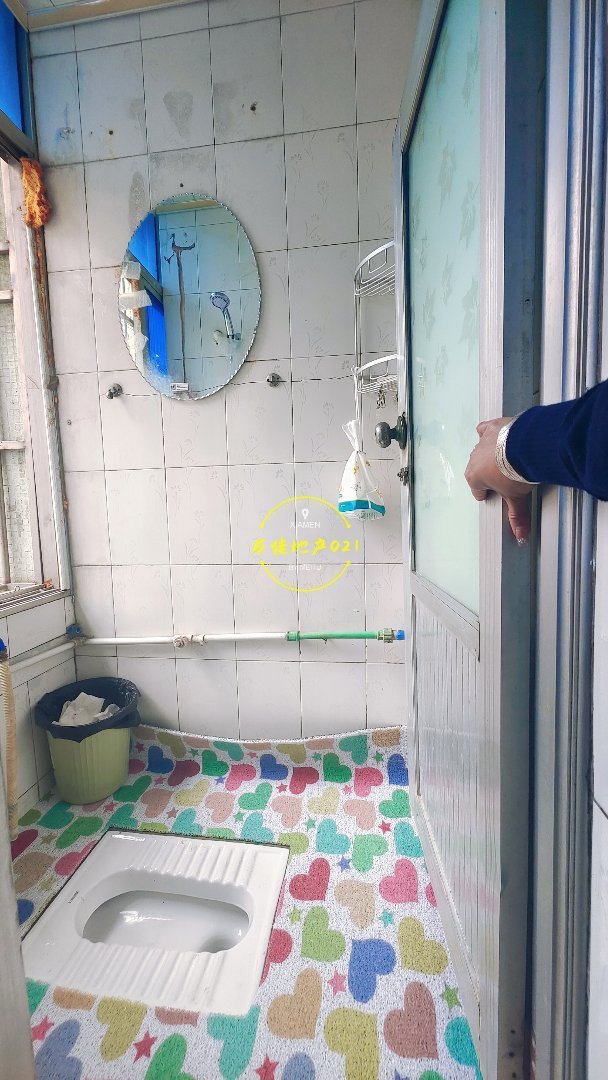 华森时代广场,10362转盘附近步梯一室,三通,位置好,有证。2