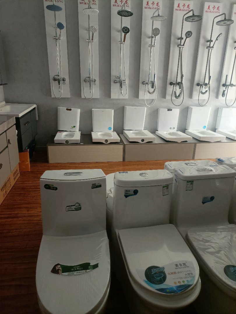 丰盛建材市场,丰盛建材市场,商铺加住房整栋出售,年租金6万元,即买即收租6