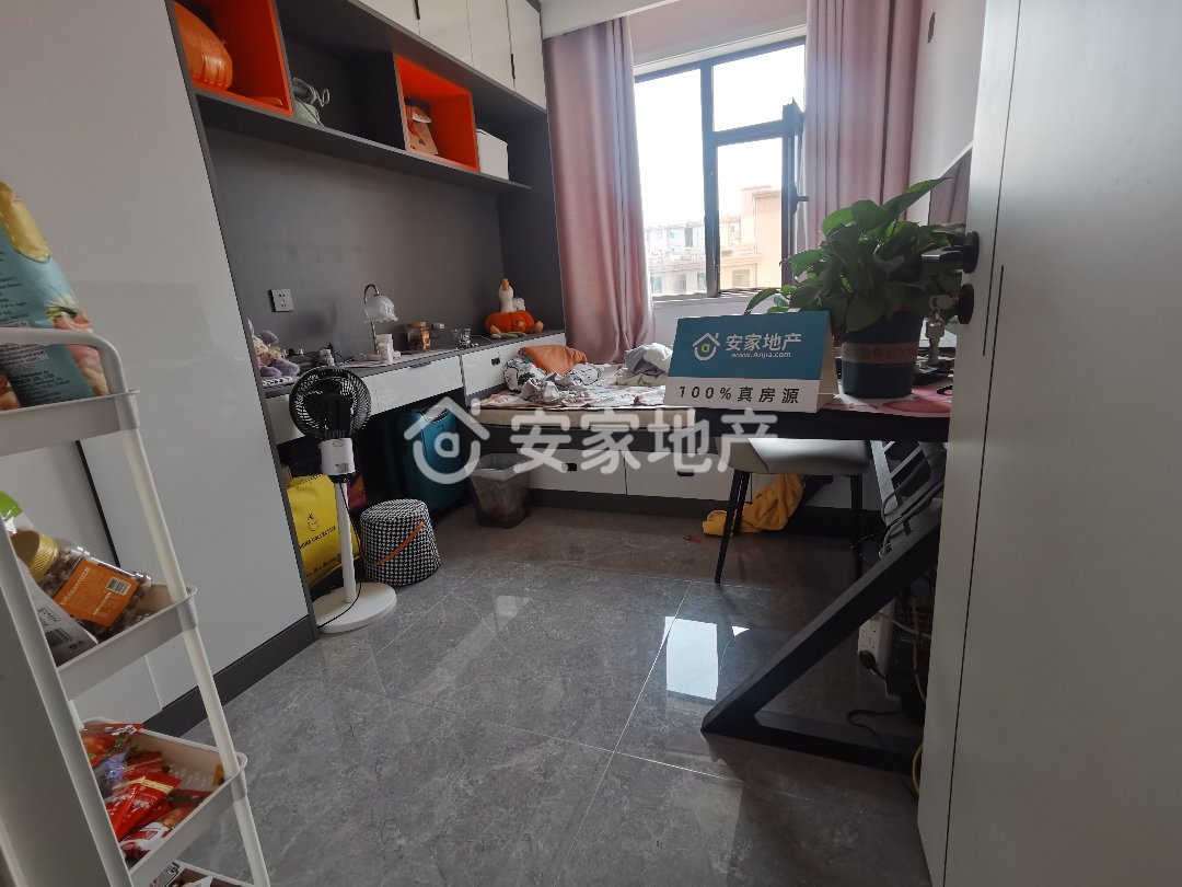 凤凰湖畔,凤凰湖畔电梯15层,顶层,装修花了20多万8