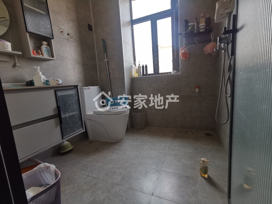 凤凰湖畔,凤凰湖畔电梯15层,顶层,装修花了20多万3