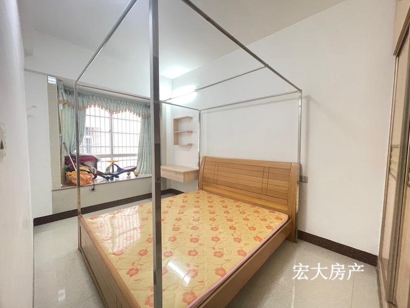 富康花园,总价送小车位,四房两厅两卫12