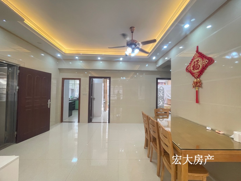 富康花园,总价送小车位,四房两厅两卫4