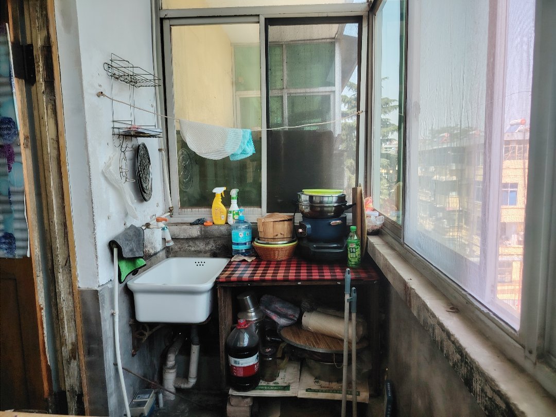 铁路鑫苑,站北路,火车站附近,地理位置佳,交通便利6