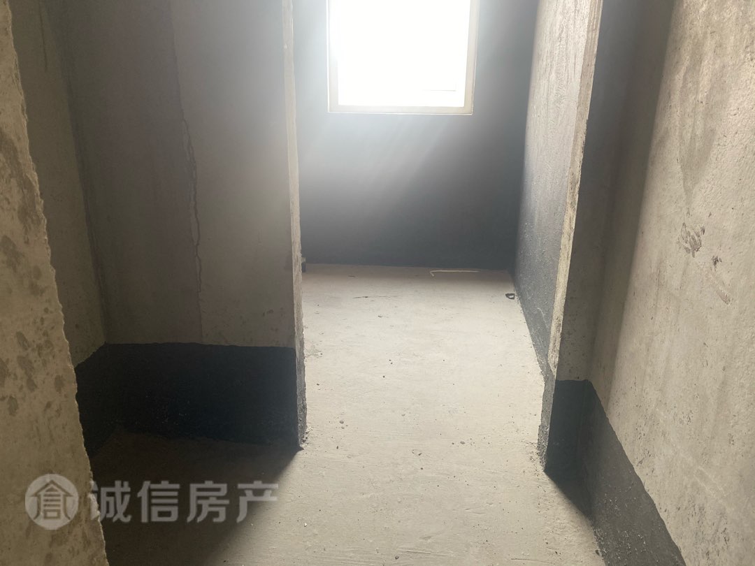 唐园南区,看房方便,房主诚心急售唐园南区8