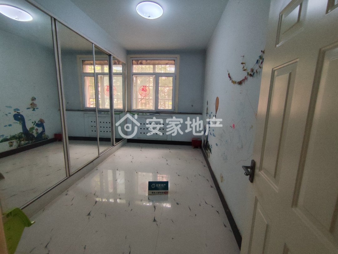 禹都花园,禹都花园步梯二楼四室两厅两卫4