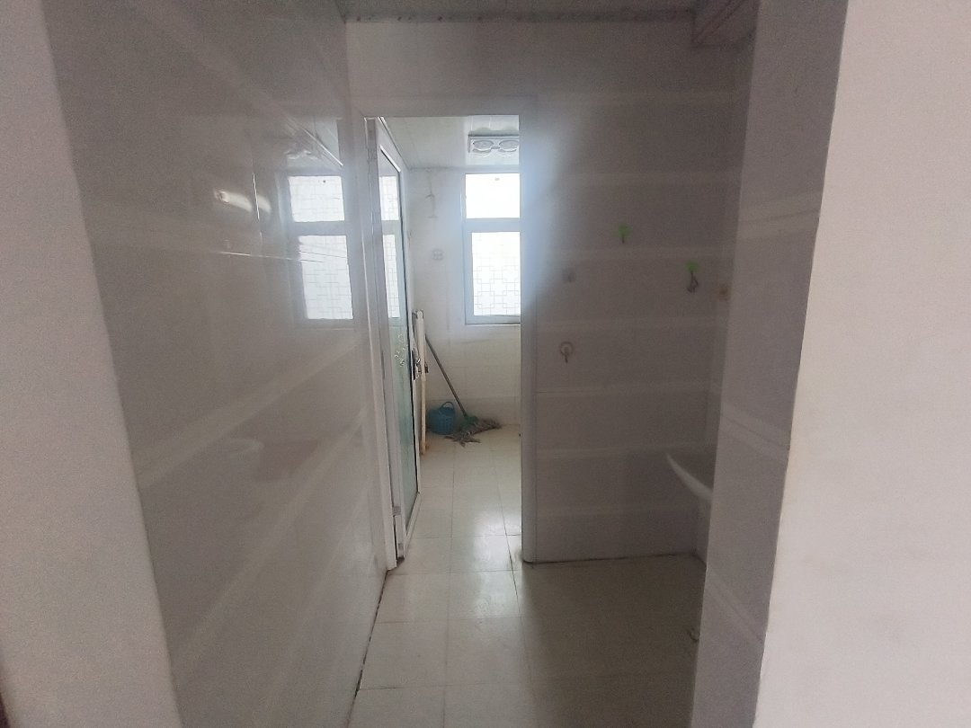 瓯龙现代城,精装修,储藏室,有贷款17看房方便7
