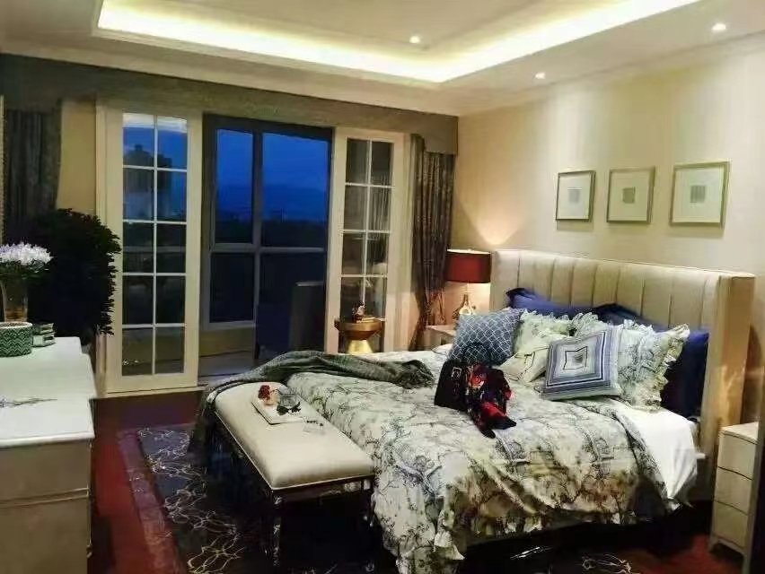 阳光金水湾,阳光金水湾6楼300㎡4室2厅3卫精装修拎包入住2
