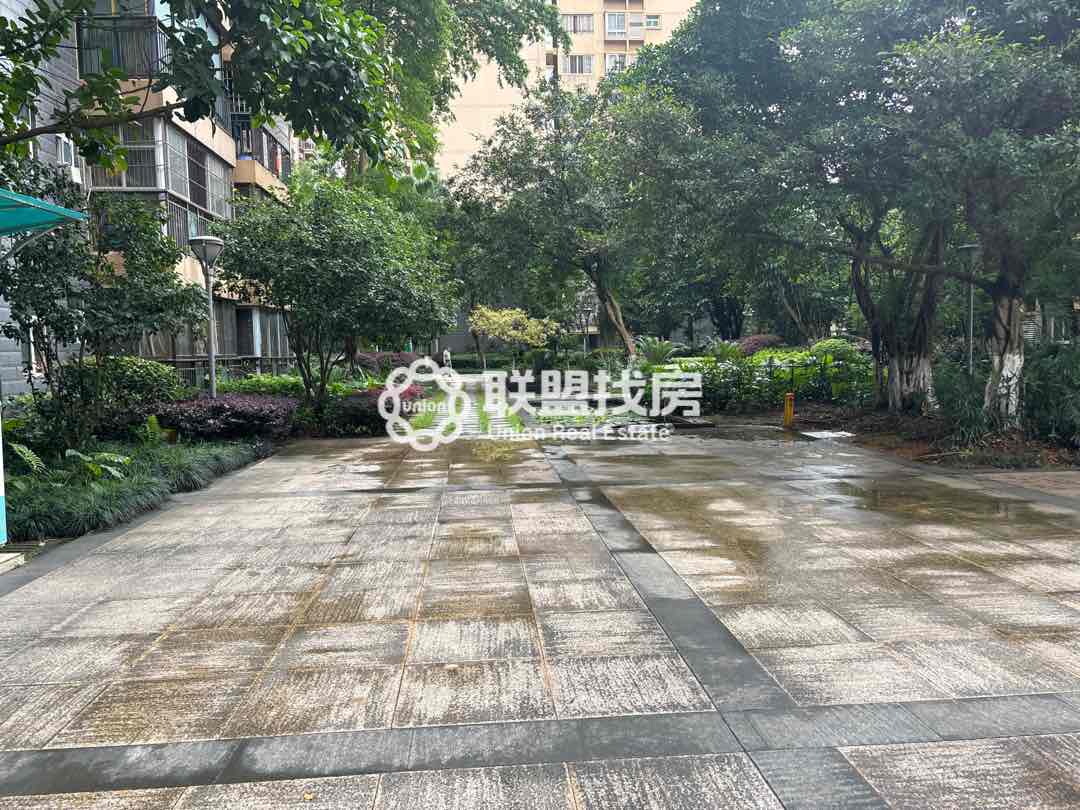 广汇东湖城,广汇东湖高楼层,无遮挡风景;精致户型,55万16