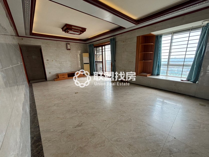 广汇东湖城,广汇东湖高楼层,无遮挡风景;精致户型,55万12