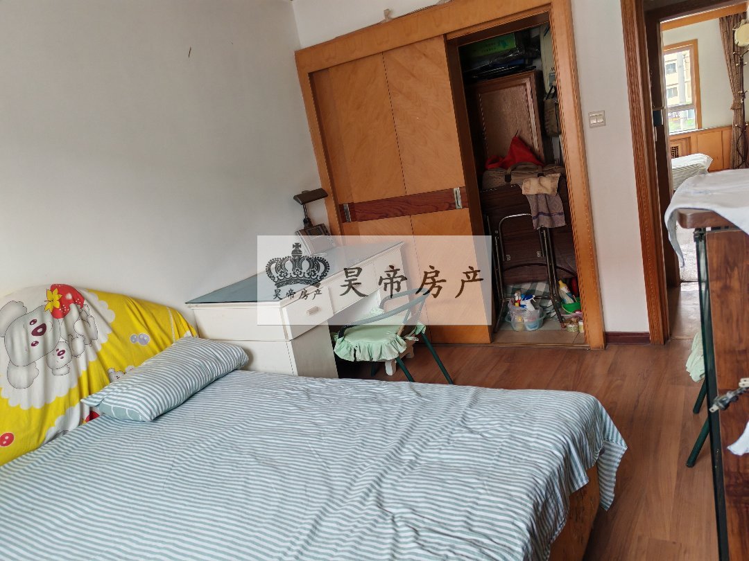 西部大市场,西部大市场,南北通透,交通便利,购物方便10