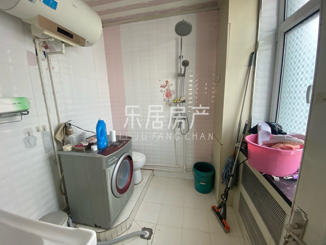 中阳人行家属院,私下推,不要公开图片 ,人行家属院,价格合理,带地下室。。4