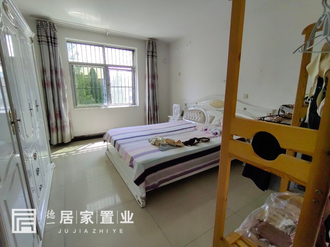 天桥小区,两房两厅一卫 市中心5