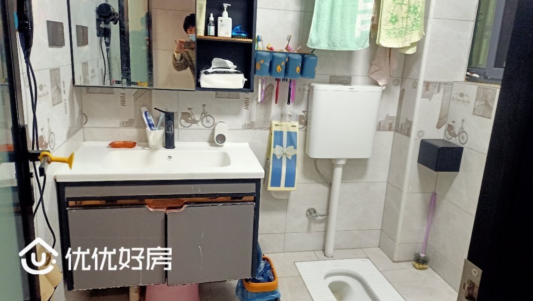 学林院,新区小学附近,黄金楼层精装修九成新,周边配套设施齐全4