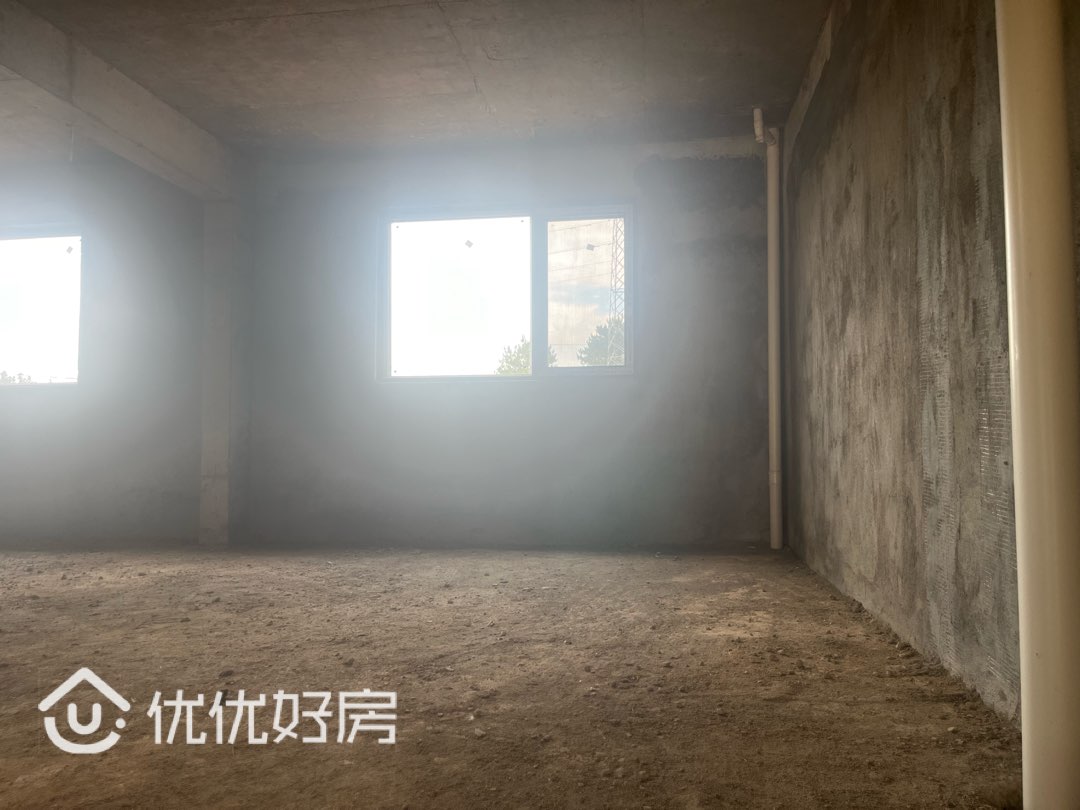 龙泽花园,边户带大院子,环境优美,别墅群3