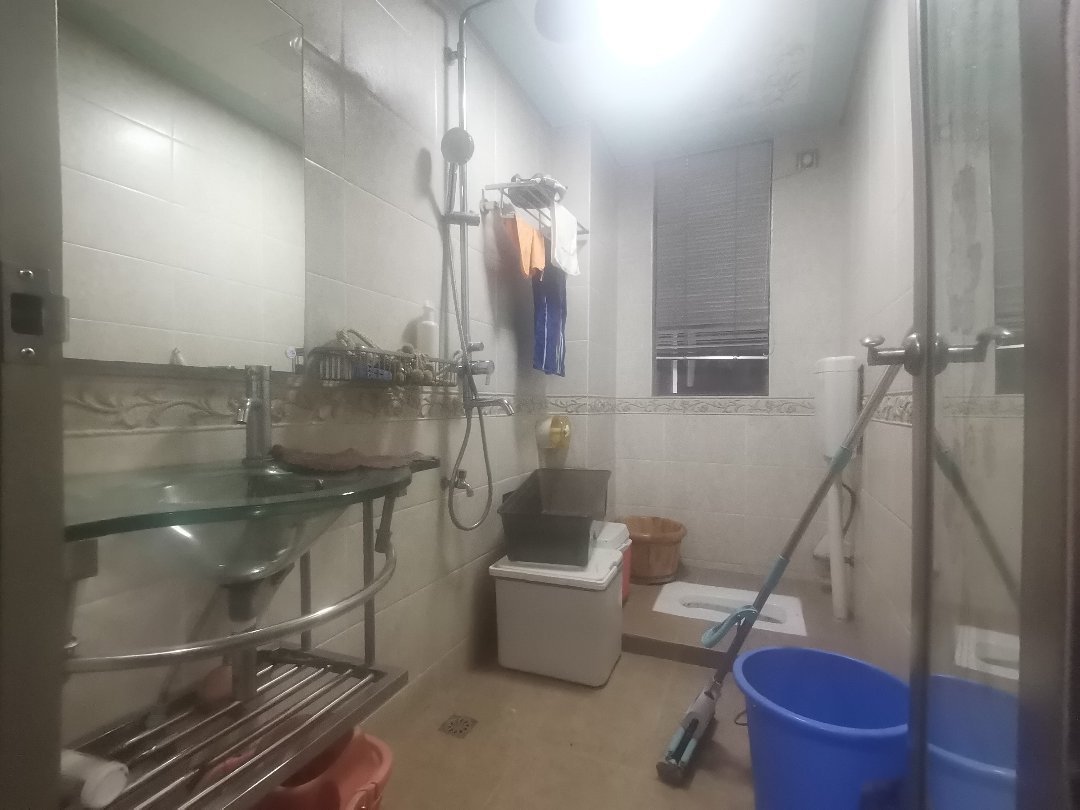 鸿都帝景湾,精品好房,楼层好,视野广,鸿都帝景湾4室2厅3卫3阳台北!10