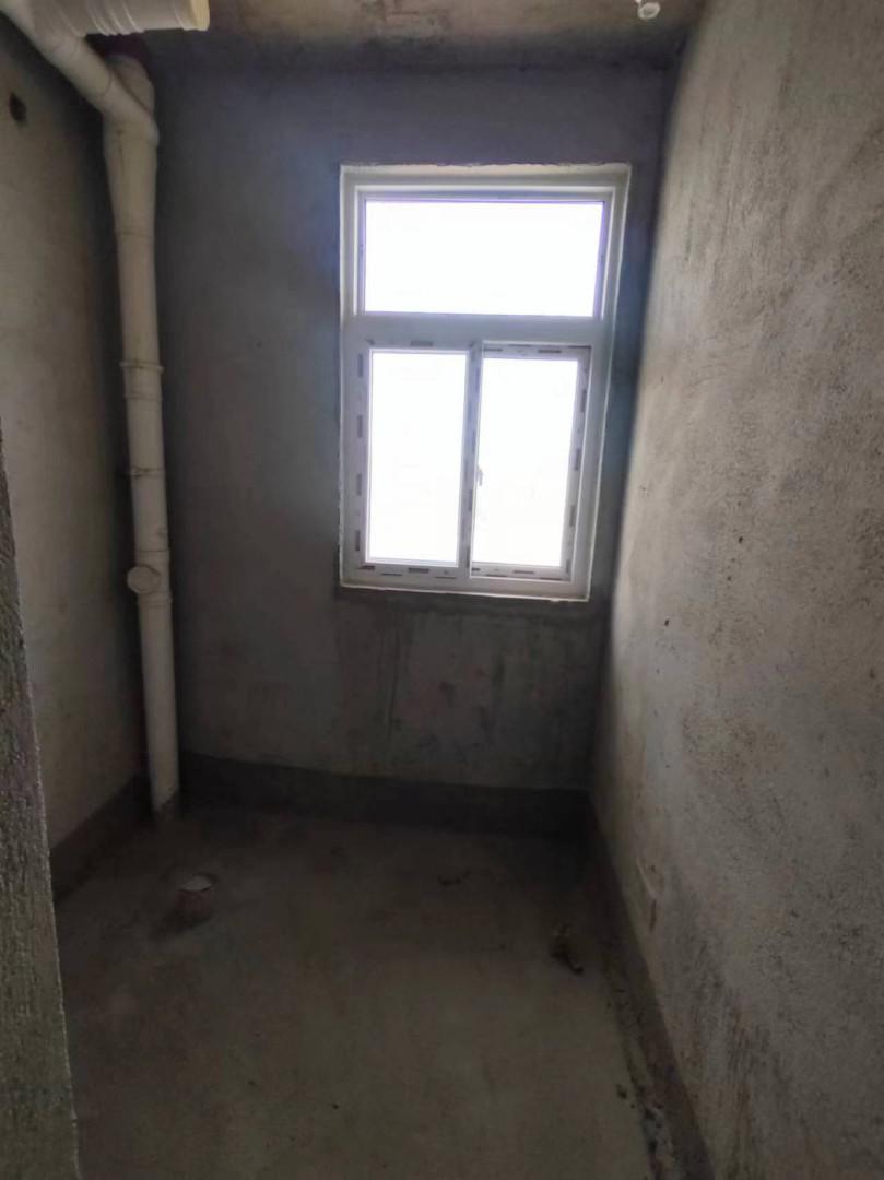 华源首府小区,华源首府小区毛坯带花园,面积146㎡,欢迎品鉴2