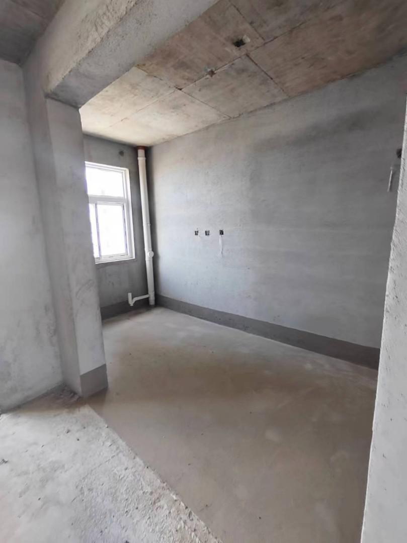华源首府小区,华源首府小区毛坯带花园,面积146㎡,欢迎品鉴3