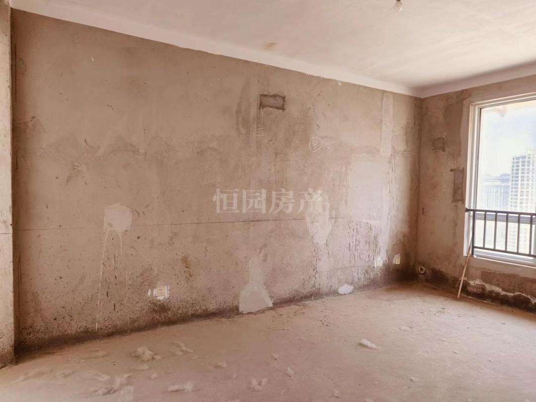 磬云大市场,精装2室2厅1卫1阳台真漂亮,错层设计真时尚!6