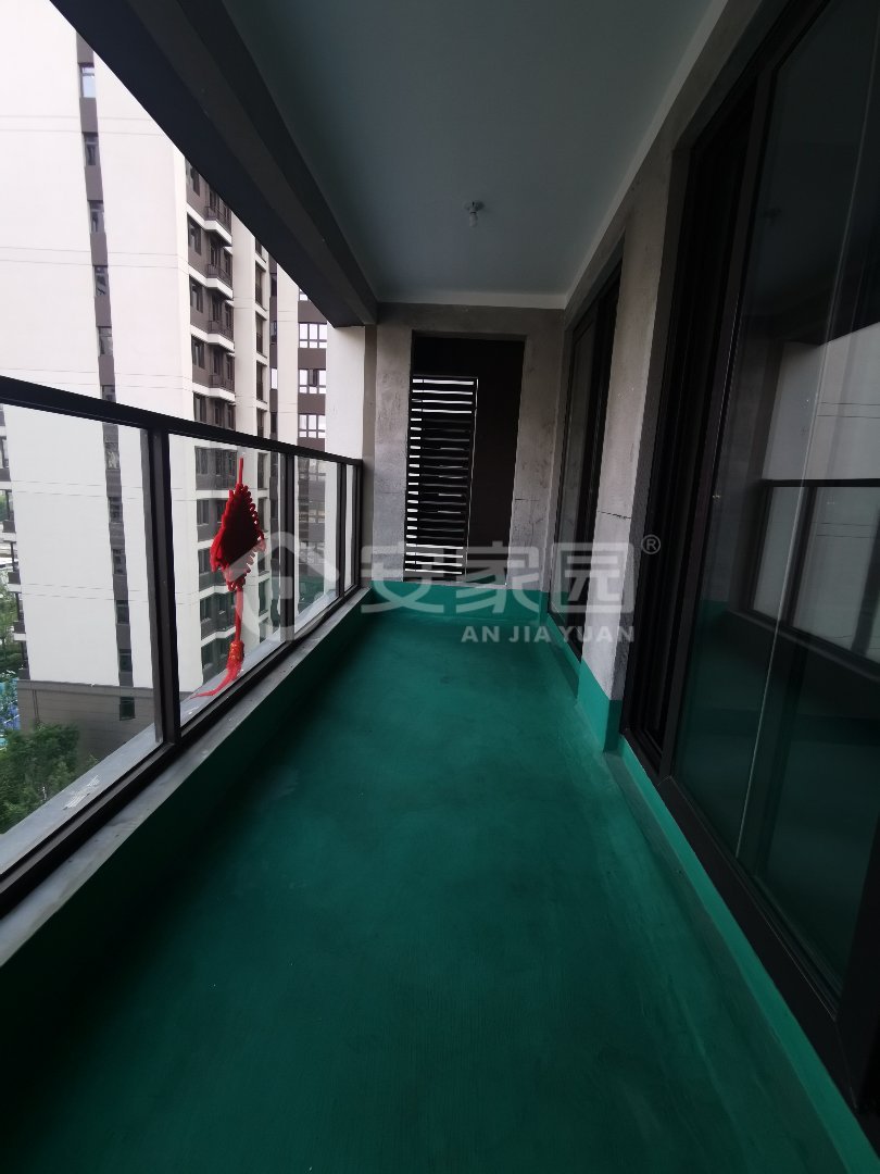 建业云筑,精品好房,建业云筑3室2厅2卫2阳台,房主急售2