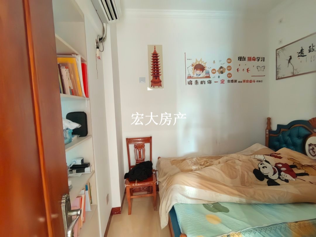 万福新城,精品好房,万福新城4室2厅2卫2阳台,送大露台10