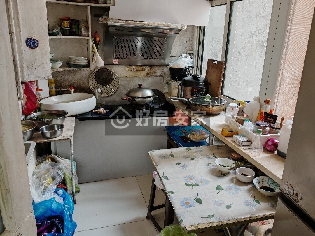 富裕园小区,ZQ站前六中附近无苗南向简装1室公产3