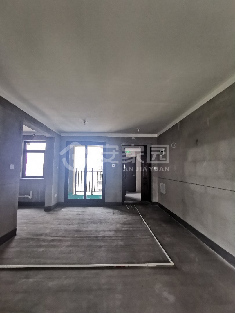 建业云筑,性价比超高的3室2厅2卫2阳台 阳光 视线 无忧!4