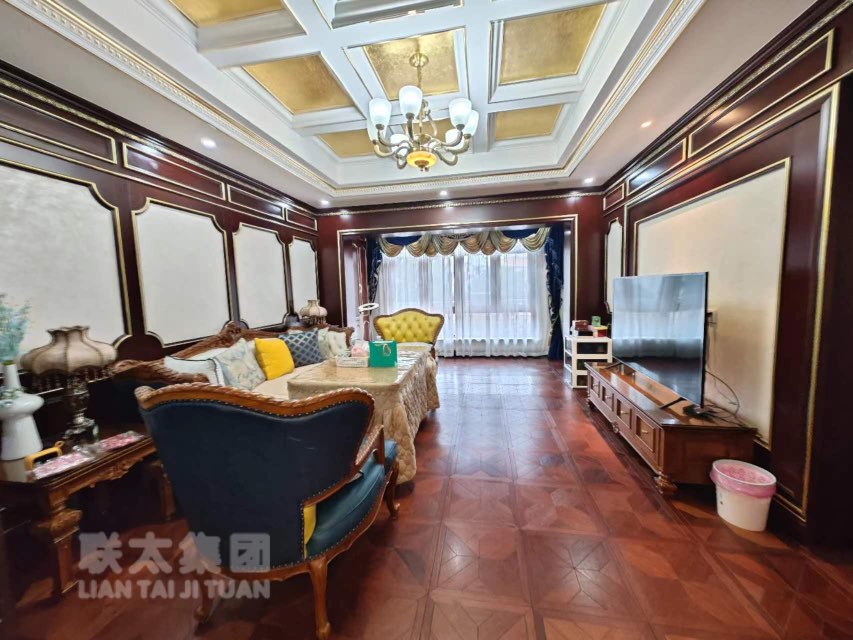 星沙碧桂园,星沙碧桂园地铁精装6室3厅6卫2阳台,交通便利,设施齐全3