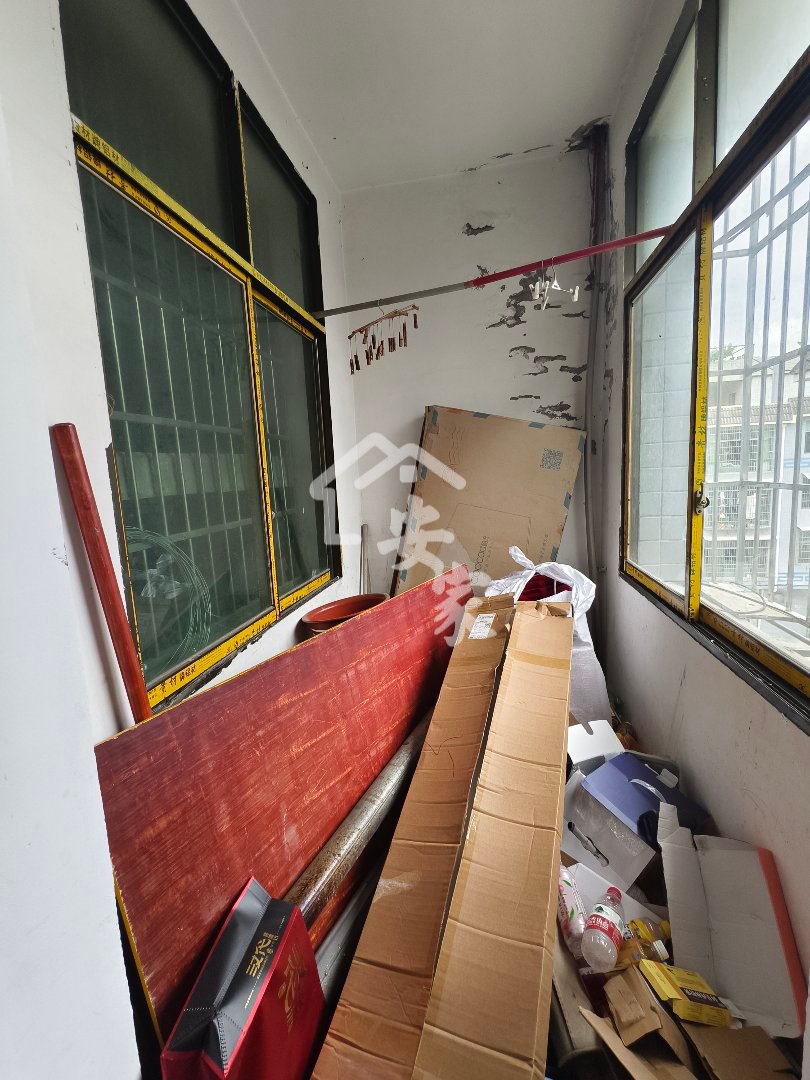 宏康小区,低楼层户型好采光好临街10