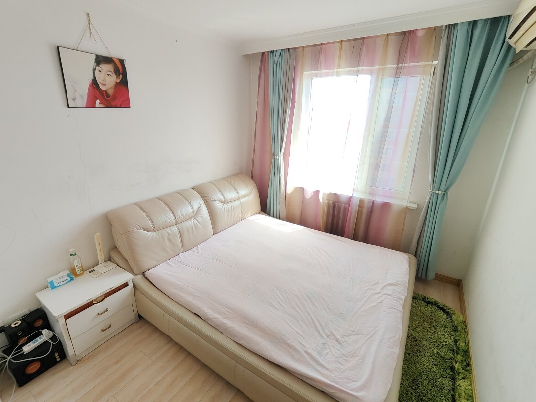 铁西九道街,黎明46铁西九道街电梯回迁58平单室精装修拎包入住16万1