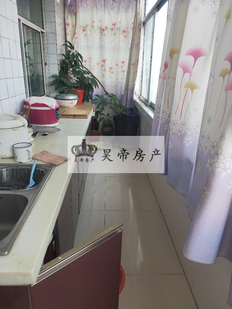 王岘东路,王岘东路,六中附近,交通便利2