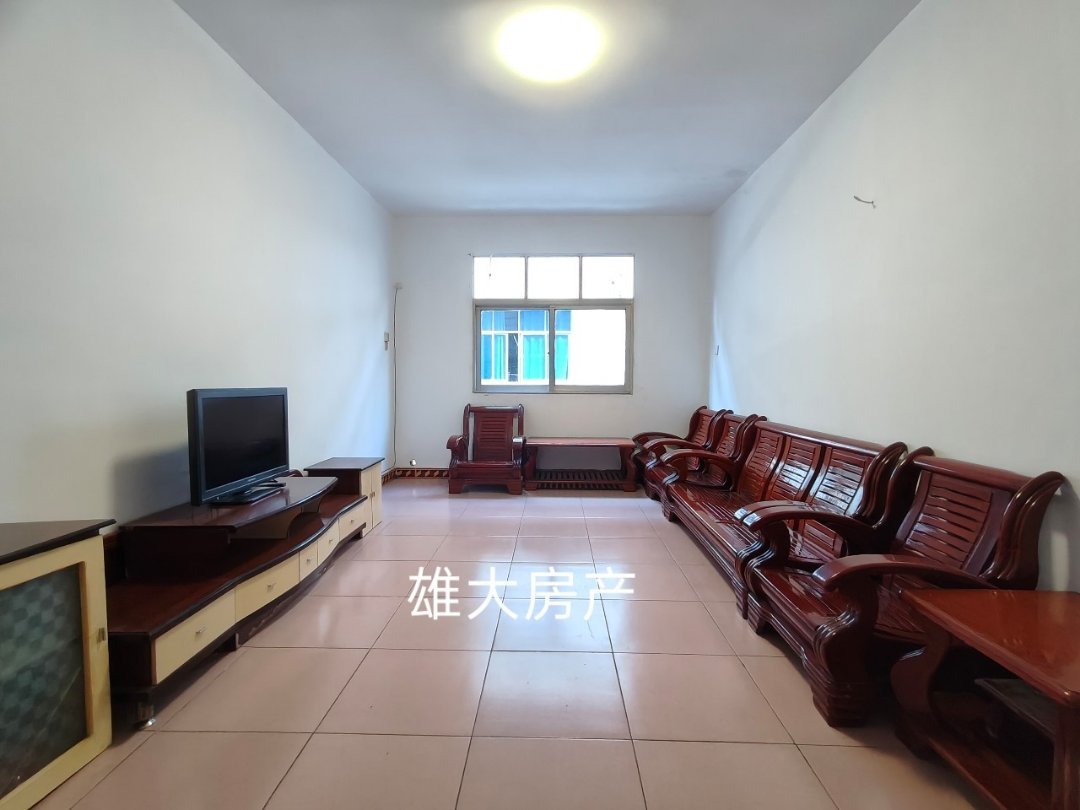 庙嘴经济园区,希望小学附近两室两厅楼梯房,三楼简单装修,产权清晰1