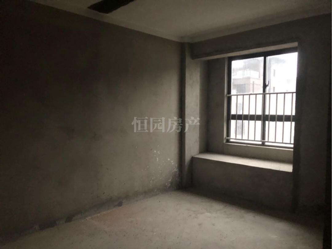 钟鑫状元府,急售!汴河华府103平毛坯三室86万送车位1