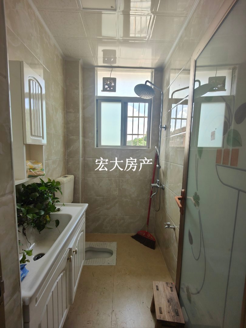 富康花园,富康花园 精装带家具家电 房东诚心出售8