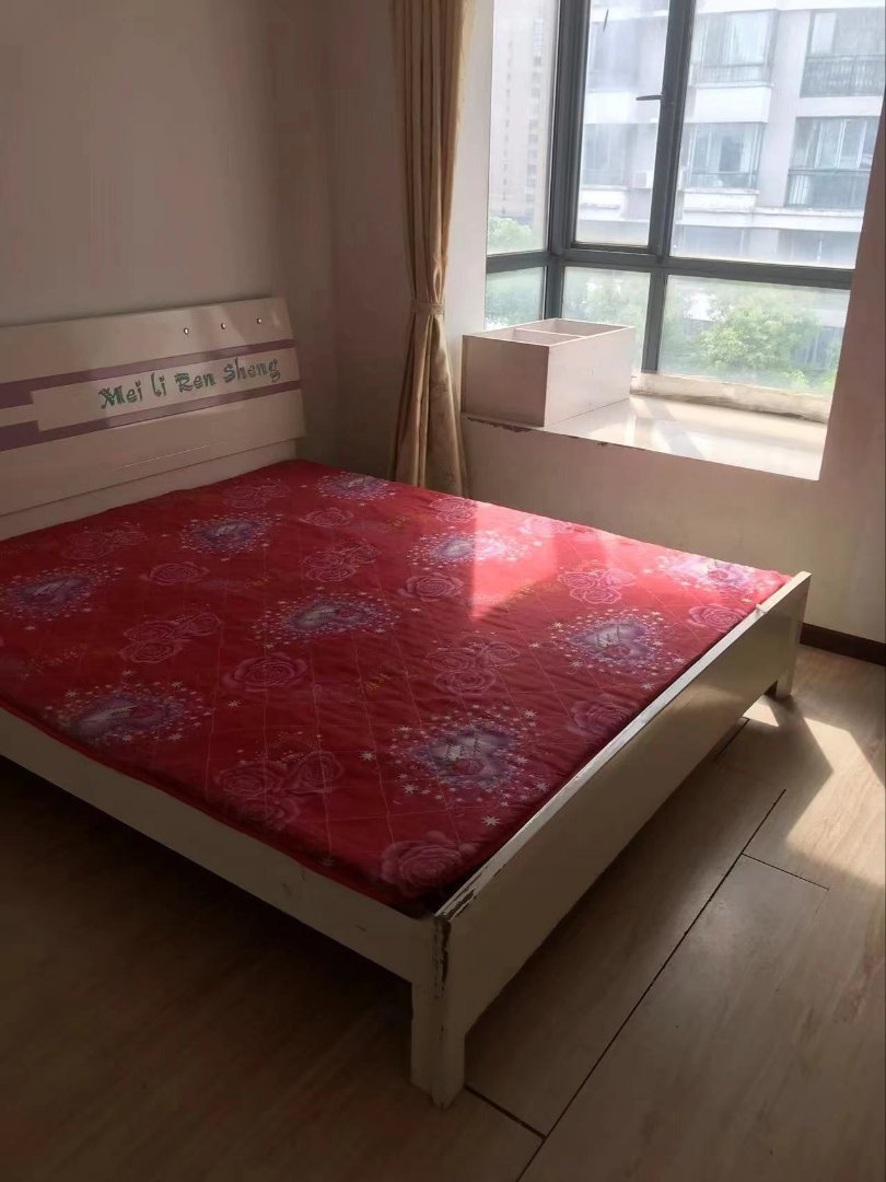 新城华府,职院对面新城华府 普通装修 三房两厅两卫1