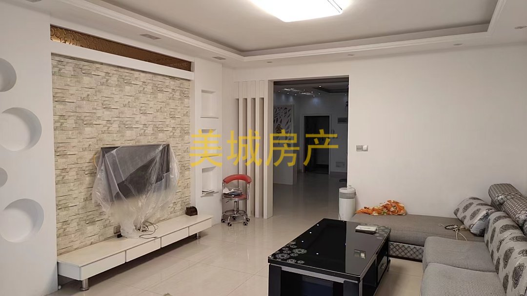滨河豪庭,滨河豪庭交通便利精装3室2厅1卫1阳台保养好成色新拎包入住10