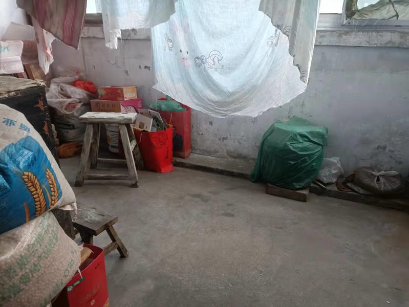 财源小区,有储藏室,证满五年,产证65平,实测套内面积70多,3