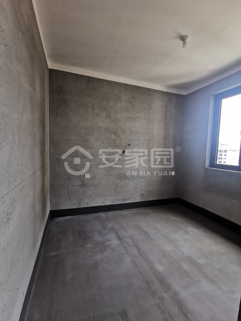 建业云筑,古城旁,业主急卖,带车位,4