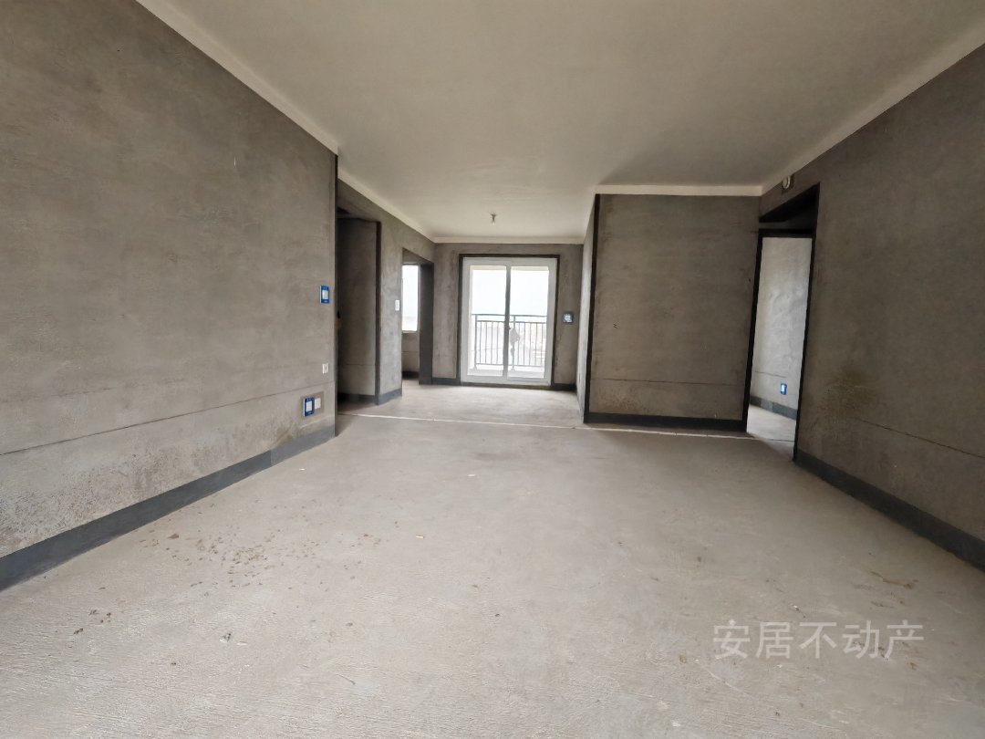 建业公园里,新体中心建业公园里,毛坯大四房4