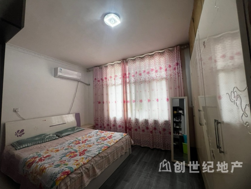 市中心,市中心 精装带家具家电 房东诚心出售6
