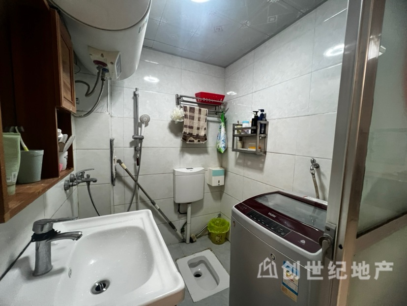 市中心,市中心 精装带家具家电 房东诚心出售5