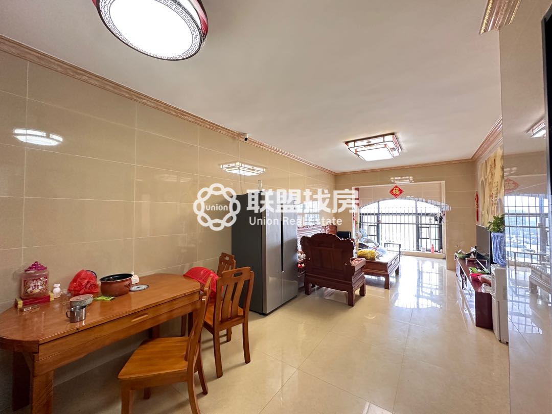 迎宾华府,迎宾华府,精装朝南3房,出售,房子业主保养好。小区环境好!8
