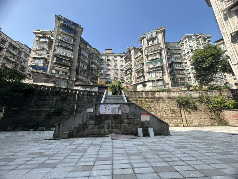 钟云山B区,龙井北苑旁钟云山三楼,拎包即住14
