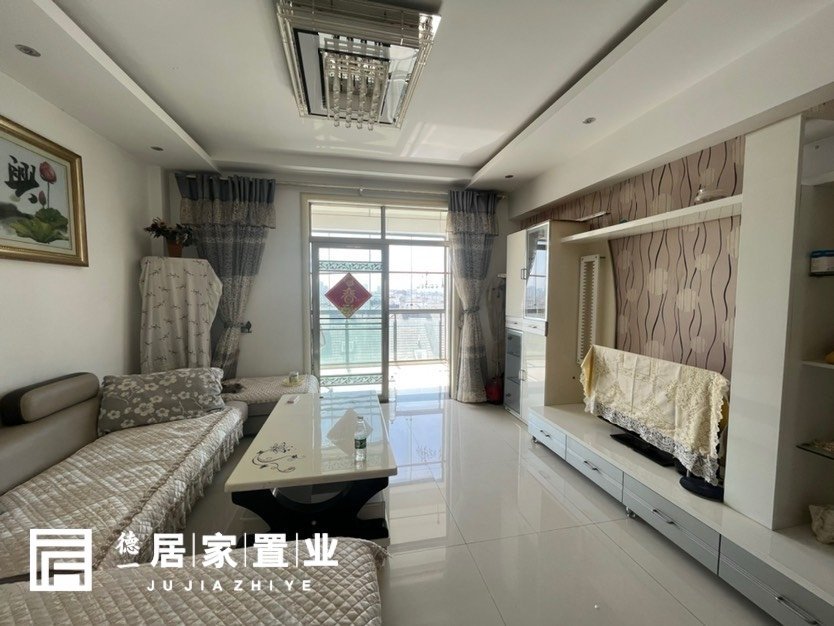湖滨领地,湖滨领地,小高层,精装3室2厅2卫,诚心出售。1