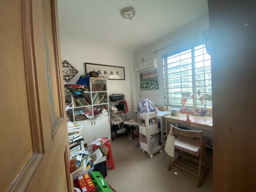 花都公路局宿舍,6-7楼复式,已申请通过装电梯。5