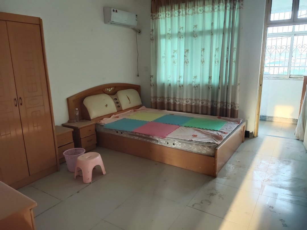 昆仑路油脂公司,急售沙北昆仑路小学对面油脂公司家属院4楼137平36万4